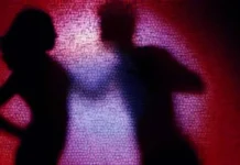 पूर्व लिव-इन पार्टनर ने प्रेग्नेंट महिला की चाकू से कर दी हत्या — पति ने मौके पर ही हमलावर को मार डाला