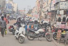 अतिक्रमण से घिरा सफीदों का महात्मा गांधी मार्ग