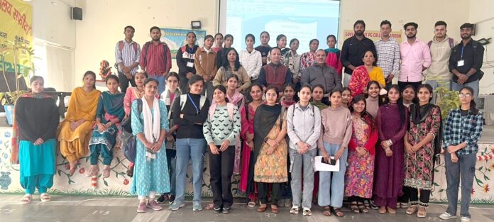 Research Methodology - कार्यक्रम में मौजूद अतिथि