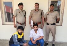 दो अवैध पिस्तौलों सहित दो आरोपी काबू अवैध पिस्तौलों सहित दो आरोपी