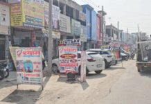 एमजी रोड पर अतिक्रमण का कहर बरकरार सफीदों अतिक्रमण