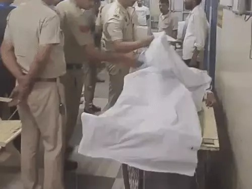 परिवार के 3 लोगों की मौत परिवार के 3 लोगों की मौत