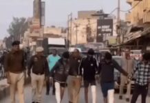 बहन की हत्या के आरोपी युवकों को भीड़भाड़ वाले बाजार में घुमाया गया honor killing case