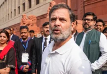 संसद परिसर में कुत्ते के मुद्दे पर राहुल का तंज: “बेचारे ने क्या किया?” Rahul Gandhi remark