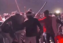 सांस्कृतिक कार्यक्रम में मचा बवाल, भीड़ की हिंसा से मंच पर अफरा-तफरी Stage Program Violence