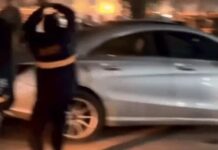 सुरक्षा गार्डों की हिंसक झड़प, मर्सिडीज पर लाठी-डंडों से टूटफूट Mercedes Vandalism