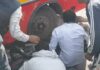 सड़क हादसा: बस की अचानक कट से बाइक सवार दंपती घायल negligence driving