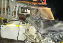 रेवाड़ी में ट्रक की टक्कर से पिकअप में लगी आग Haryana Road Accident