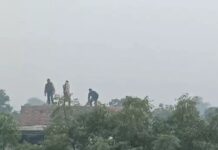 कानून-व्यवस्था को खुली चुनौती, पुलिस पर हुआ हिंसक हमला stone pelting on police