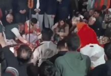 सार्वजनिक कार्यक्रमों में अलग-अलग घटनाएं, सियासी बयान और धार्मिक मंच चर्चा में Chief Minister