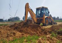 अनधिकृत प्लॉटिंग पर प्रशासन की बड़ी कार्रवाई, निर्माण ढहाए Town Planning Department