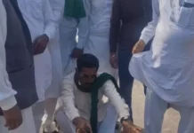 सिरसा में किसानों का प्रदर्शन, सरकार का पुतला फूंका घग्गर ड्रेन की सफाई और तटबंध मजबूत करने की मांग, बोले- हर साल बेघर होते सैकड़ों परिवार