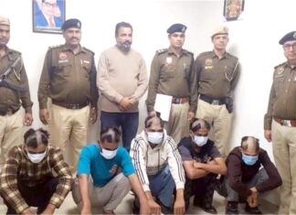 युवक की पिटाई कर मुंह पर पेशाब करने के मामले में 5 आरोपी काबू Safidon Crime