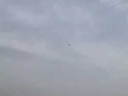 चंडीगढ़ एयर शो का दूसरा दिन: सूर्यकिरण टीम ने आसमान में बनाया ‘डायमंड-Y’, CM मान और खट्टर भी रहे मौजूद Chandigarh air show