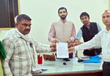 सीटू ने कार्रवाई की मांग को लेकर एसडीएम को सौंपा ज्ञापन labor union protest