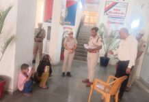 दिव्यांग महिला की शिकायत सुनने खुद नीचे पहुंचे एसपी जींद #JindNews