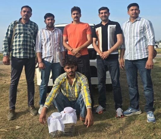 बाईपास पर अवैध हथियारों के साथ युवक गिरफ्तार, दो देसी पिस्तौल व 18 जिंदा कारतूस बरामद #BreakingNews