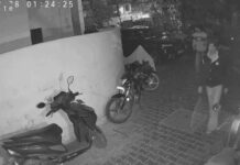 आधी रात मोटरसाइकिल गायब, कैमरे में कैद संदिग्ध motorcycle theft