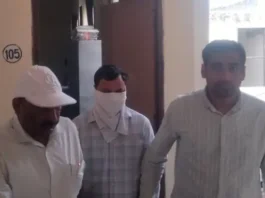 चरखी दादरी में रजिस्ट्री क्लर्क रिश्वत लेते गिरफ्तार: आपत्ति हटाने के लिए मांगे ₹7 हजार, ₹5 हजार में हुआ सौदा, रोहतक ACB की कार्रवाई