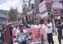 हजारों कर्मचारियों का काम बंद, बातचीत से निकलेगा समाधान या बढ़ेगा टकराव? municipal workers protest