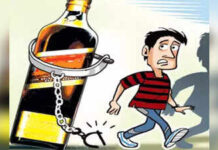13 बोतल देशी शराब सहित आरोपी गिरफ्तार illegal liquor