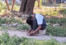 बीड़ी हाथ में थामे घंटों जड़ हुआ युवक, संदिग्ध नशे ने बढ़ाई चिंता Chandigarh Viral Video