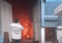 हरियाणा के औद्योगिक क्षेत्र में भीषण आग, तीन इकाइयाँ लपेटे में; दमकल की जद्दोजहद जारी factory fire