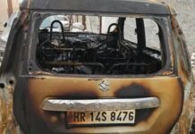 रिहायशी इलाके में खड़ी कार को आग के हवाले, परिवार में दहशत Jhajjar car fire