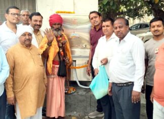 हाट रोड रेलवे फाटक पर लगवाया वाटर कूलर water cooler installation