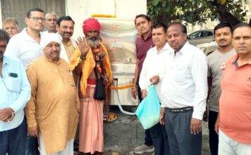 हाट रोड रेलवे फाटक पर लगवाया वाटर कूलर water cooler installation
