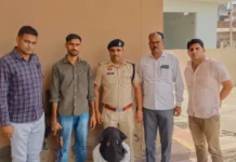 ठंडी मिठाई की रेहड़ी के पीछे चल रहा था नशे का खेल, पुलिस ने किया भंडाफोड़ Ganja Smuggling
