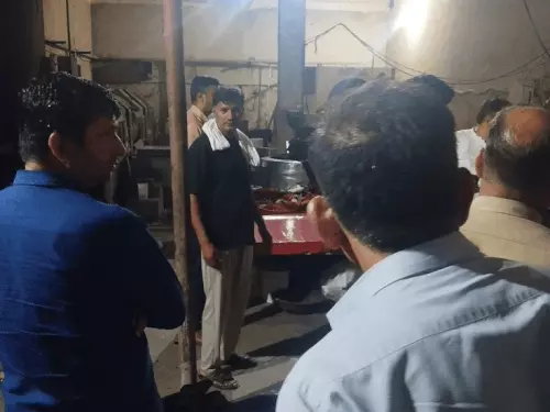 प्रदूषण पर सख्ती, जांच टीम की कार्रवाई में फैक्ट्रियों में मिली अनियमितताएं Rewari Factory Raid
