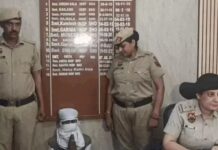 कैब ड्राइवर की शर्मनाक हरकत, युवती ने वीडियो बनाकर पुलिस को दी शिकायत cab driver misconduct