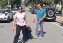 कोच के निधन की खबर से टूटीं मनु, मुकाबले के बीच भावुक होकर रोकना पड़ा खेल
