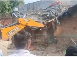 बहादुरगढ़ में बुलडोजर कार्रवाई पर हंगामा, मकान तोड़ने पहुंची टीम का लोगों ने किया विरोध Bahadurgarh News,