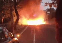 दौड़ती कार में लगी भीषण आग, हाईवे पर मची अफरा-तफरी; कूदकर बची दो युवकों की जान Ambala News
