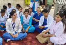 नर्सिंग स्टाफ का विरोध प्रदर्शन तेज, बयान पर बढ़ा विवाद, माफी की मांग Faridabad News