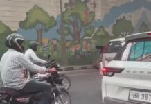 अंडरपास में अनियंत्रित होकर पलटा मालवाहक टेंपो, बड़ा हादसा टला Gurugram News