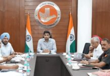 नियमों की अनदेखी पड़ी भारी, पेय पदार्थ के नाम पर परोसी जा रही थी शराब; विभाग का बड़ा एक्शन Chandigarh Excise Department