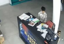 CCTV में कैद हुई वारदात: देर रात ठेके में सेंध लगाकर नकदी और सामान लेकर फरार हुए बदमाश Chandigarh Theft