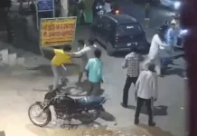 सरेआम हिंसा का वीडियो वायरल, दो भाइयों पर हमला कैमरे में कैद CCTV Video