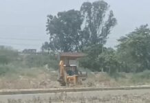 रोहतक में औद्योगिक क्षेत्र से अवैध मिट्टी खनन का वीडियो वायरल, जांच की मांग तेज Rohtak,