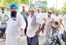 सफीदों कोर्ट के बाहर हाई वोल्टेज ड्रामा चाची-भतीजे के रिश्ते को लेकर बवाल पति के पहुंचते ही हुआ हंगामा और मारपीट Safidon News