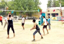 राजकीय वरिष्ठ माध्यमिक विद्यालय में वॉलीबॉल महाकुंभ का भव्य आयोजन राज्यभर की टीमें दिखा रहीं हैं दमखम Volleyball Championship