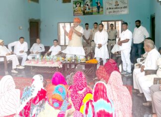 जनसभा की कामयाबी को लेकर विधायक रामकुमार गौतम ने किए गांवों के दौरे Ramkumar Gautam