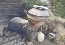 करनाल में खेत के कोठे से 1000 लीटर लाहन बरामद, पुलिस की रेड के बाद तस्कर फरार Karnal