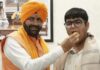 NEET UG 2026 टॉपर पांशुल बंसल से मिले CM सैनी, बोले- हरियाणा का मान बढ़ाया NEET UG 2026