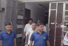 बल्लभगढ़ में सड़क और सीवर की बदहाली से लोग परेशान, विधायक से लगाई गुहार Ballabhgarh News