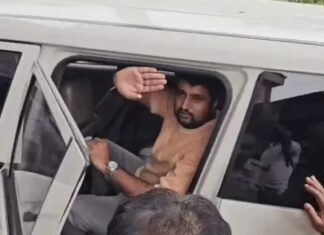 रोहतक में जिला पार्षद जयदेव हिरासत में, संसद कूच से पहले पुलिस की कार्रवाई Rohtak