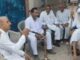 रोहतक में अमेरिका-भारत ट्रेड डील और स्मार्ट मीटर के विरोध में प्रस्तावित दिल्ली कूच से पहले पुलिस ने कई किसान नेताओं को एहतियातन हाउस अरेस्ट किया। पुलिस सुबह से ही नेताओं के घरों पर पहुंच गई। Rohtak News